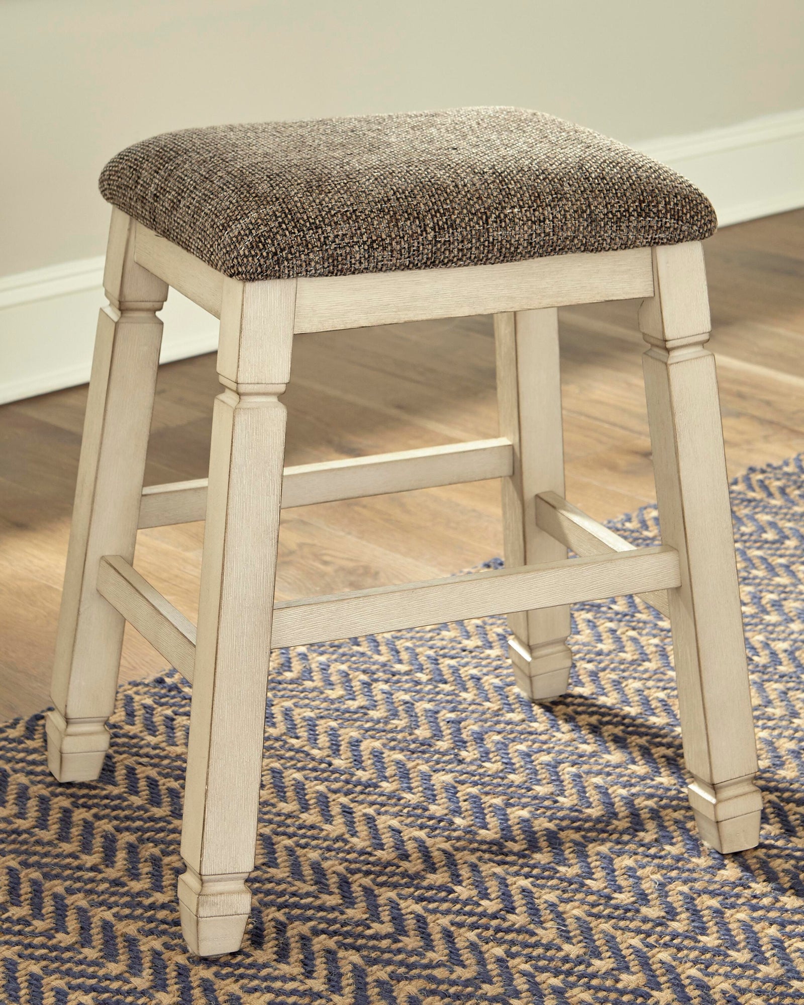 Bolanburg Dining Set (D647-SI) - Image 4