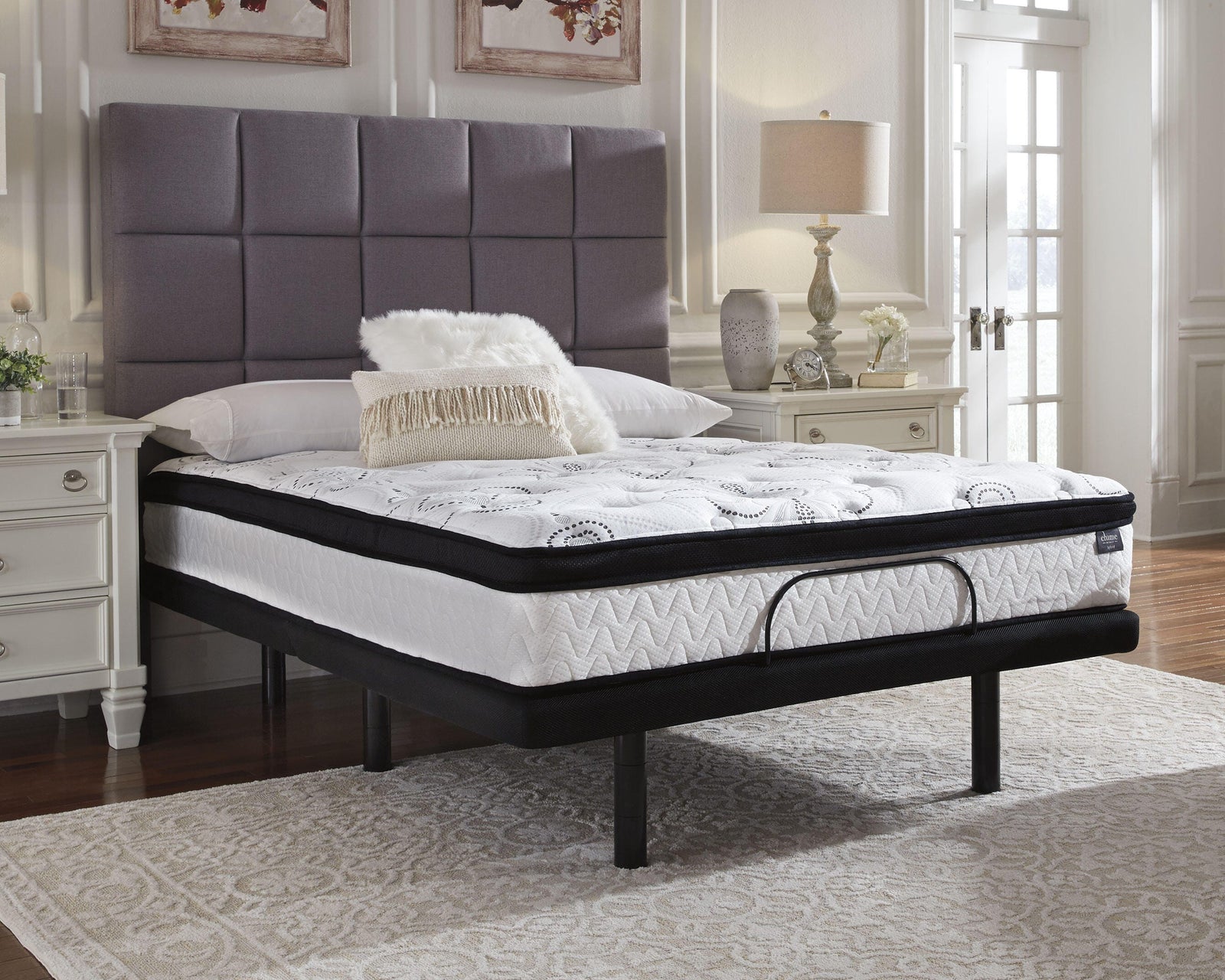Chime 12 Inch Hybrid King Mattress in a Box (M697-SI) - Image 3