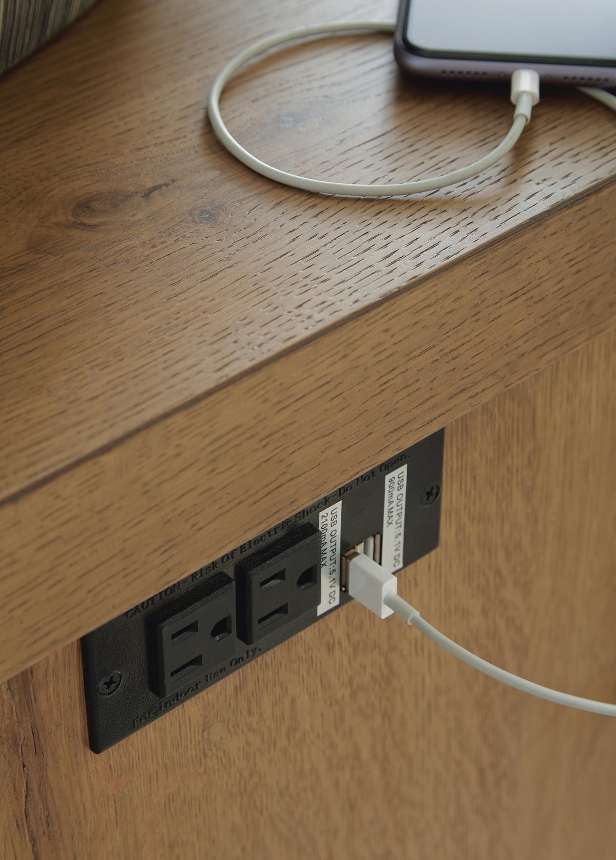 Brinstead Chairside End Table - Light Brown  (T839-SI) - Image 7