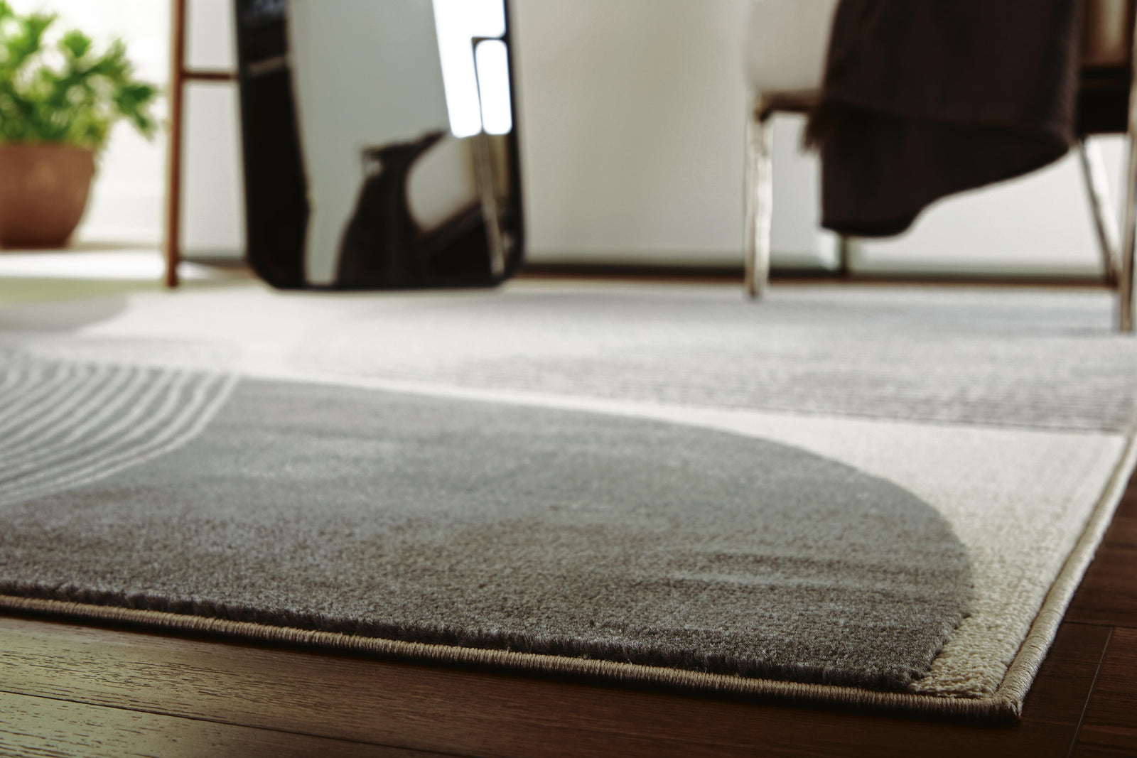 Winderburg 8 x 10 Rug (R40695-SI) - Image 3