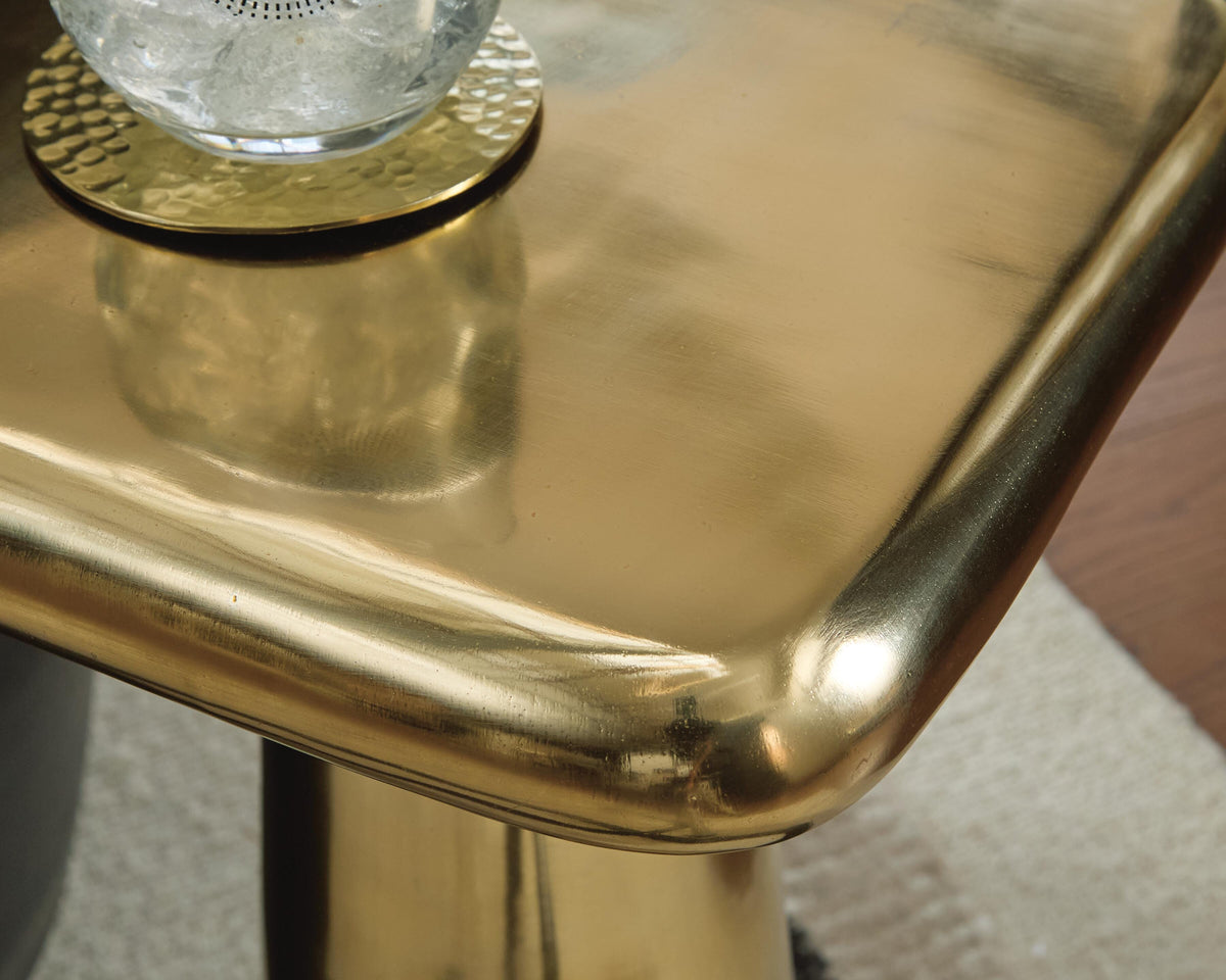 Dallenburg Accent Table (A4000717-SI) - Image 4