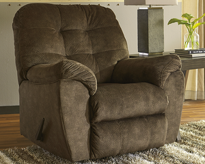 https://ashleyfurniture.scene7.com/is/image/AshleyFurniture/7050825-10x8-CROP
