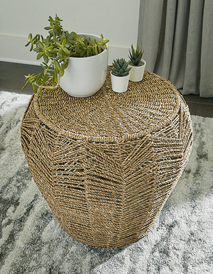 https://ashleyfurniture.scene7.com/is/image/AshleyFurniture/A4000516-ALT