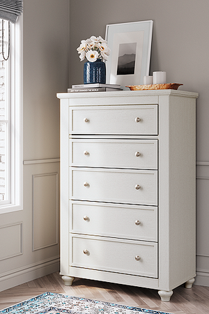 https://ashleyfurniture.scene7.com/is/image/AshleyFurniture/B3290-245
