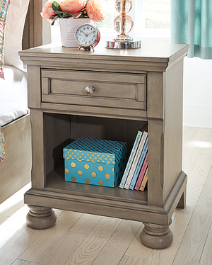 https://ashleyfurniture.scene7.com/is/image/AshleyFurniture/B733-91-10X8-CROP