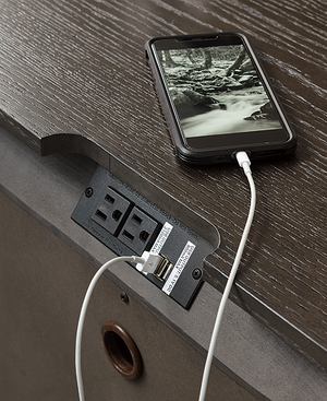 https://ashleyfurniture.scene7.com/is/image/AshleyFurniture/B984-93-AC-USB