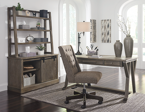 https://ashleyfurniture.scene7.com/is/image/AshleyFurniture/H741-44-46-49-H200-05-R400