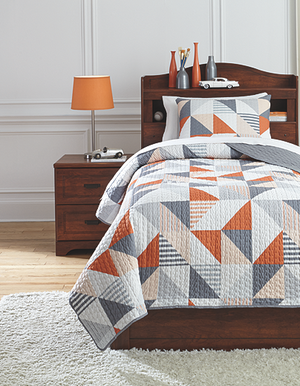 https://ashleyfurniture.scene7.com/is/image/AshleyFurniture/Q408001T