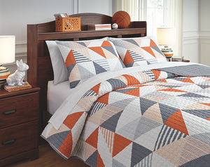 https://ashleyfurniture.scene7.com/is/image/AshleyFurniture/Q408003F-ANGLE