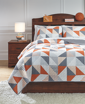 https://ashleyfurniture.scene7.com/is/image/AshleyFurniture/Q408003F