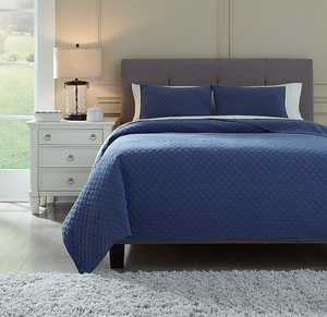 https://ashleyfurniture.scene7.com/is/image/AshleyFurniture/Q723002Q