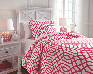 https://ashleyfurniture.scene7.com/is/image/AshleyFurniture/Q758041T-ANGLE