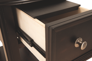 https://ashleyfurniture.scene7.com/is/image/AshleyFurniture/T007-371-OPEN-QL